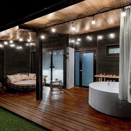 Loft Inn Хенгчун Экстерьер фото
